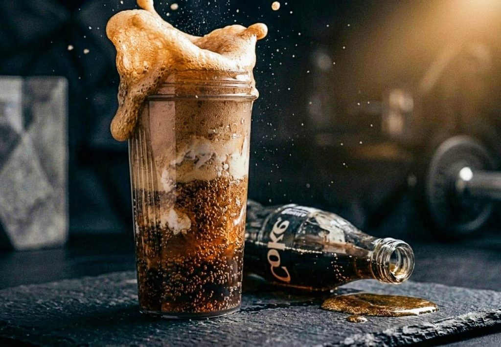 Chemical reaction of mixing creatine with soda causing a fizzing effect